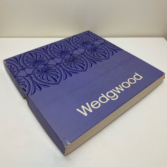 Wedgwood NEW Vintage 1972 Christmas Plate St Paul’s Cathedral Blue White Jasper - Picture 10 of 10